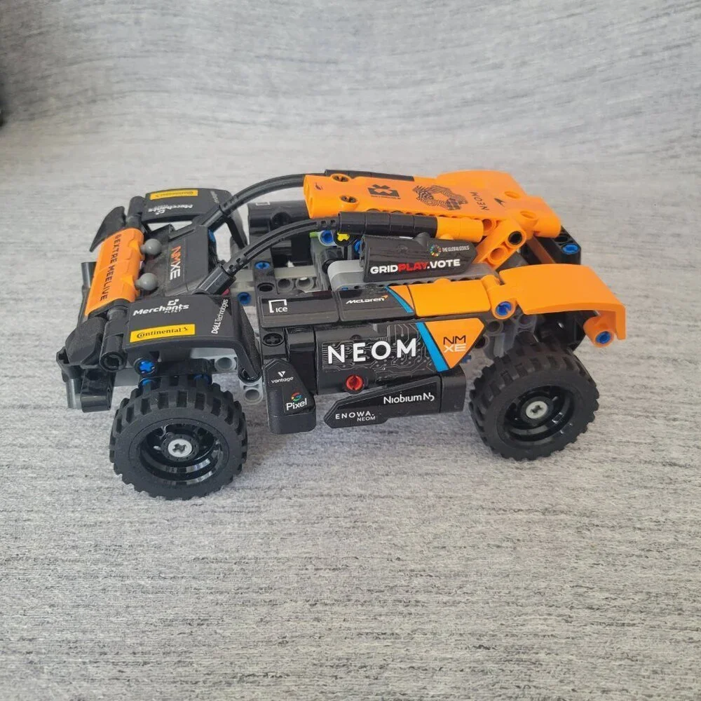 LEGO Technic 42166 NEOM McLaren Extreme E Race Car